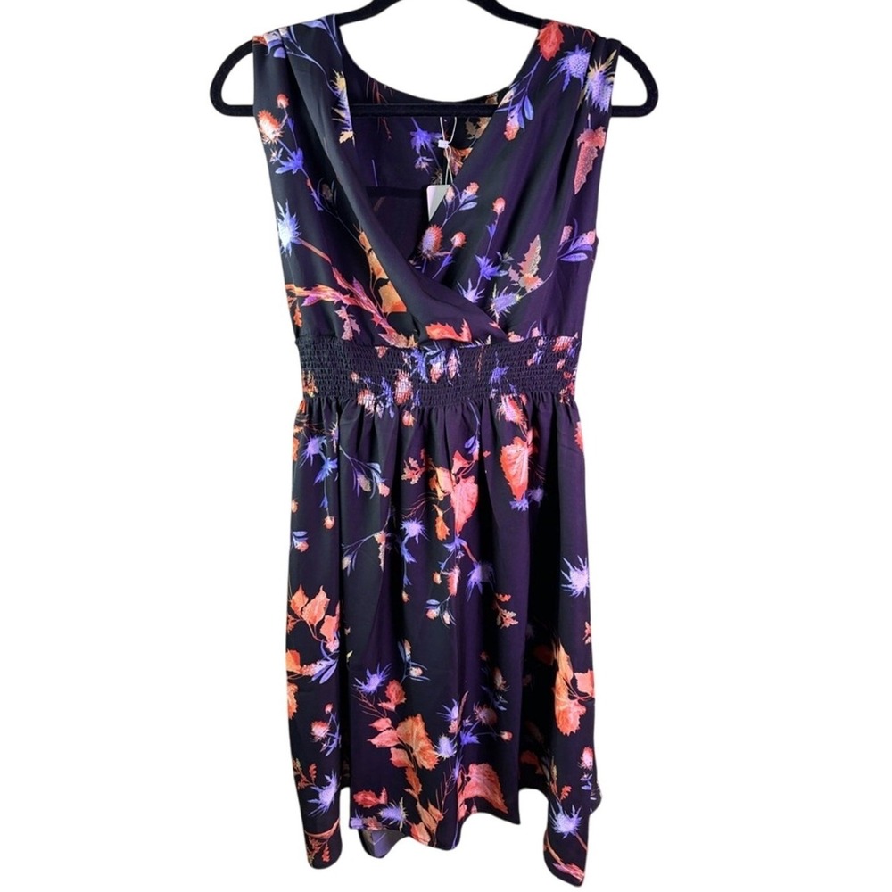 Floral lined Sleeveless MidiDress size medium super stretchy Black‎ Purple